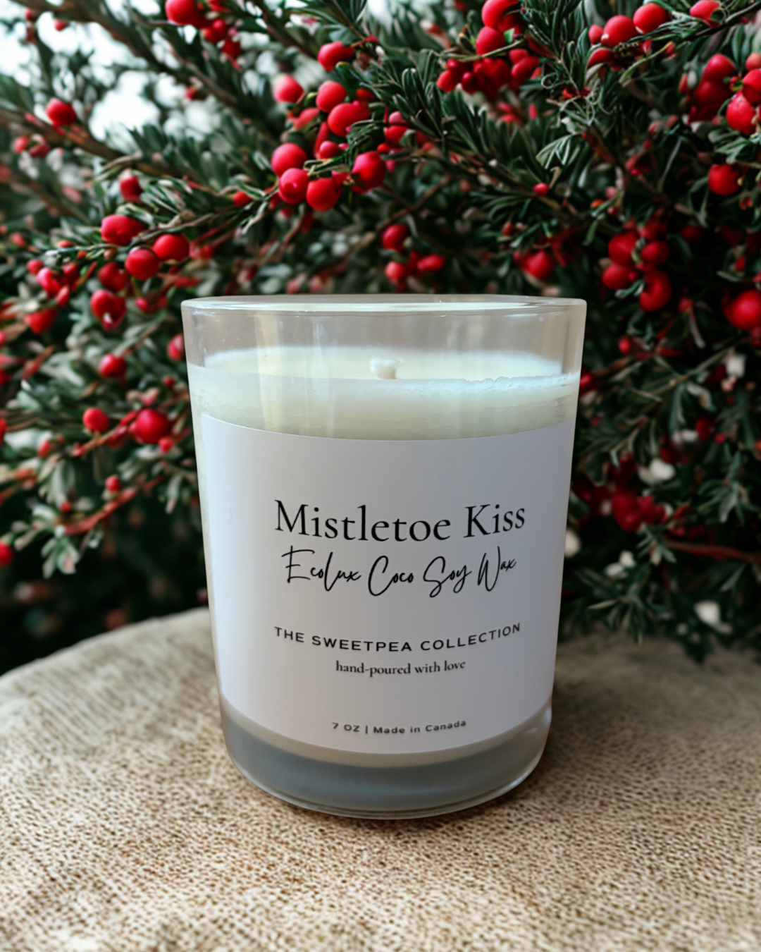 Mistletoe Kiss EcoLux Candle – Merry Berry Magic in a Jar
